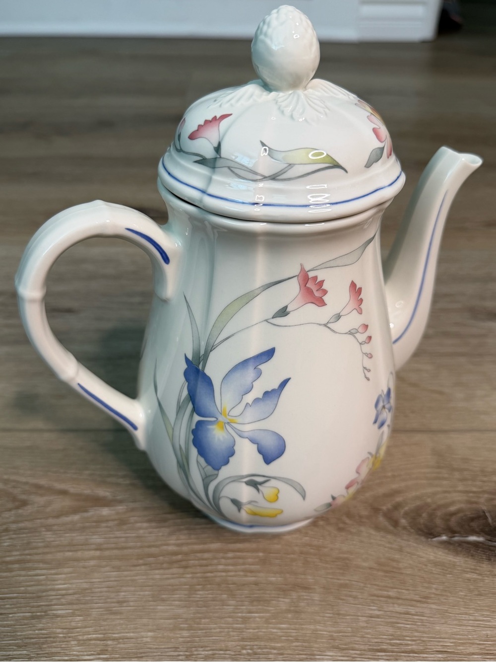 Villeroy & Boch White Porcelain Coffee Pot with Blue and Pink Floral Motif